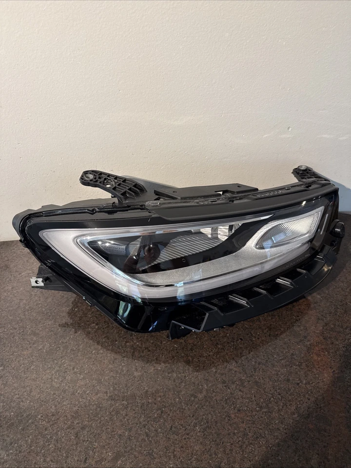 2021 - 2025 克莱斯勒太平洋原始设备制造商二手右乘客 LED 灯 68428558AC — 第 4/4 张图片