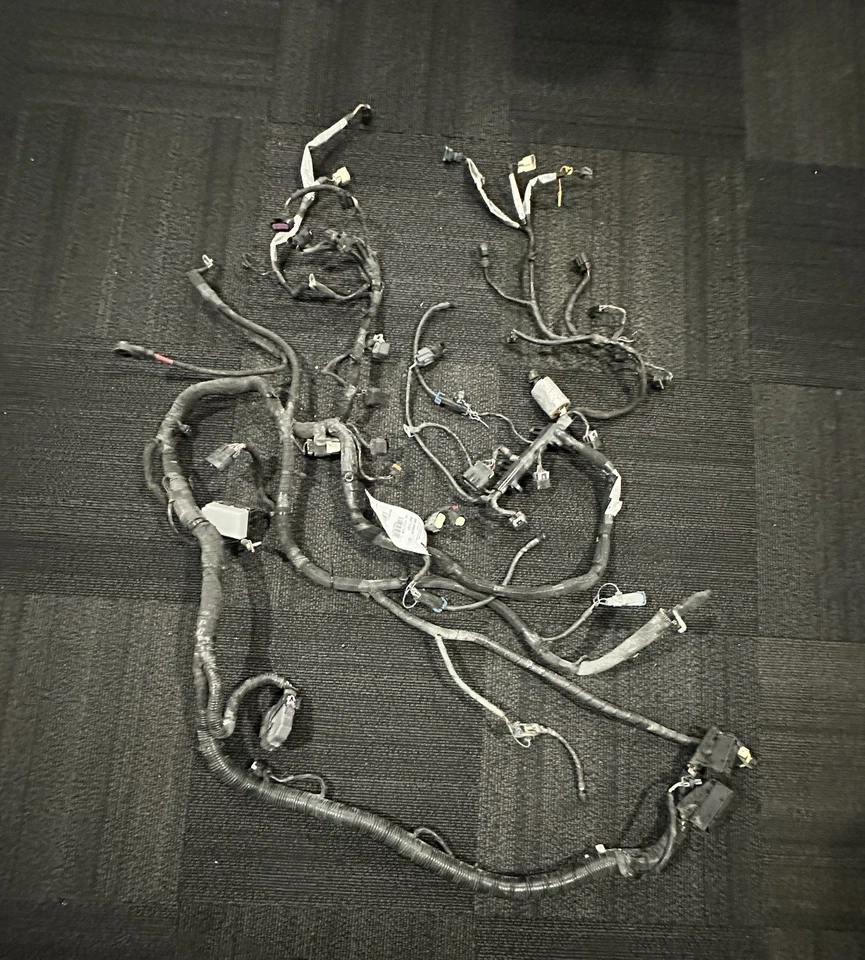 Arnés de cables de motor CTS 2010 OEM 3,6 L, AT, TRACCIÓN TRASERA (GRADO: A) - R02304797 Foto 4 de 4