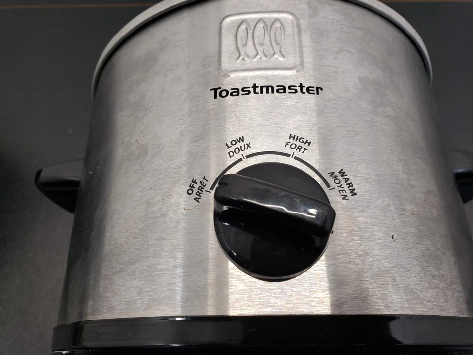 Olla de cocción lenta de acero inoxidable Toastmaster TM-201SCCN con cuenco de gres extraíble Foto 3 de 4