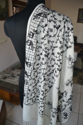 CHAL BLANCO PASHMINA 100% CACHEMIR BORDADO CREWEL - Imagen 5 de 7