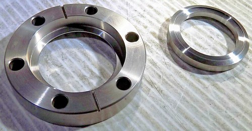 MDC 120014 F275150RT Del-Seal CF Rotatable Flange 2-3/4" OD X 1-1/2" ID X 1/2" T - Picture 2 of 8