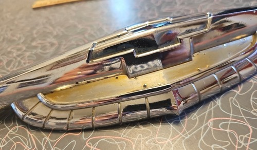 1950 CHEVY CHEVROLET BELAIR HOOD CHROME EMBLEM ORNAMENT BADGE oem vtg - Bild 8 von 13