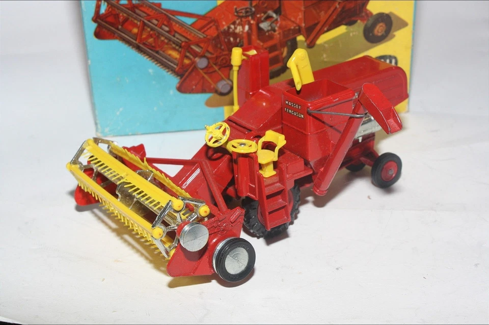 Cosechadora Corgi 1111 MF 780, excelente en caja original Foto 2 de 4