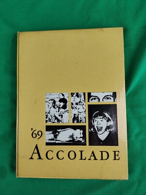 1969 ARLINGTON HIGH SCHOOL YEARBOOK INDIANAPOLIS, INDIANA  ACCOLADE