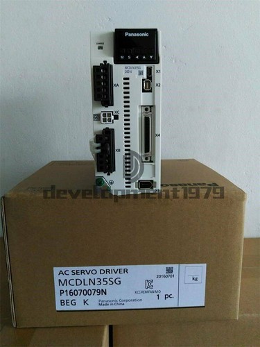 ONE Panasonic MCDLN35SG servo drive New In Box - Picture 2 of 4