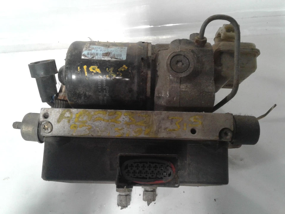 Conjunto de bomba y motor ABS usado se adapta a: conjunto Eagle Vision 1993 con con tracción Foto 4 de 4