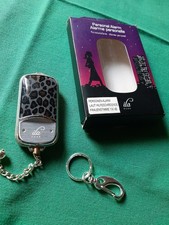 ila DUSK Taschenanh&auml;nger mit Alarmfunktion Panikalarm 130 dB einfach ziehen
