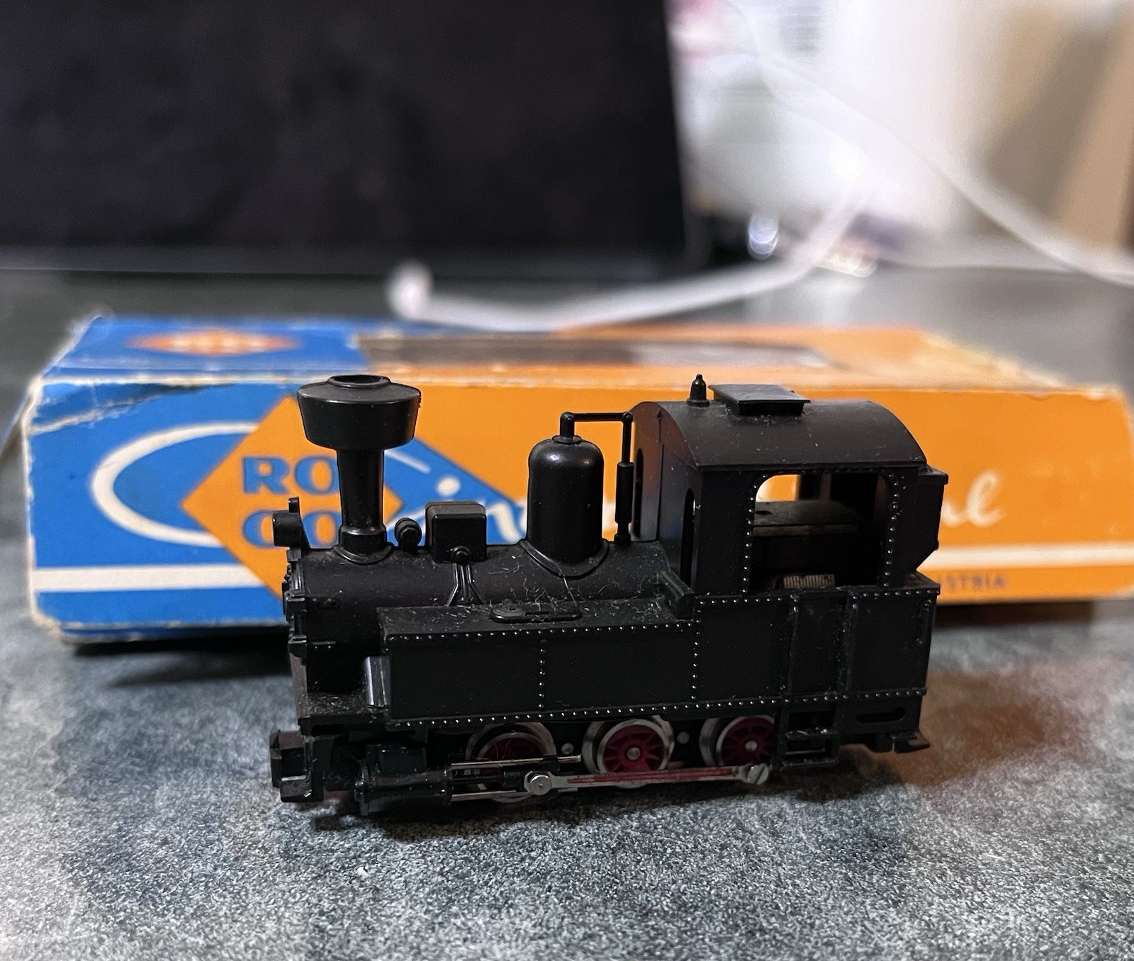 Picture 1 of 3