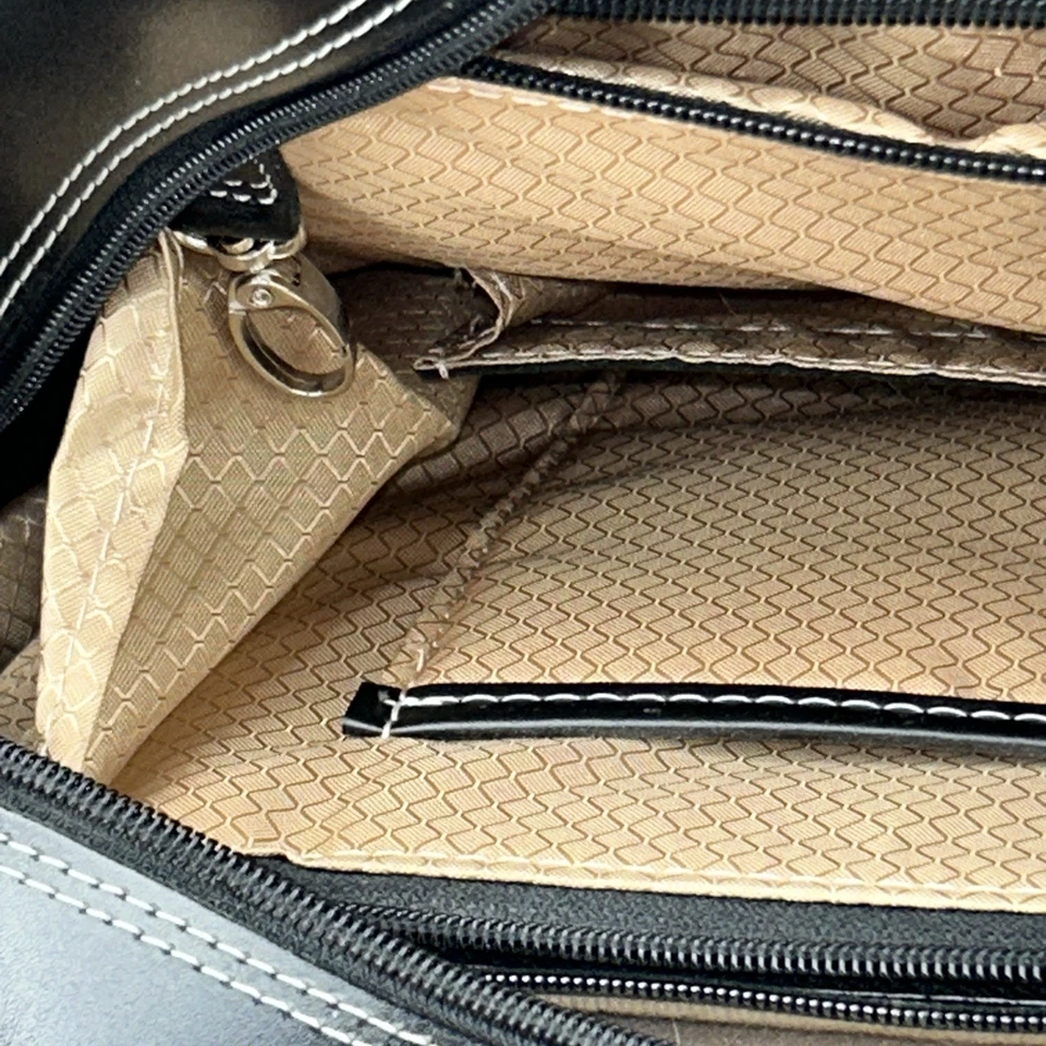 McKlein Willowbrook Cuero Negro Desmontable Ruedas Damas Estuche Estilo:94985 Foto 4 de 4