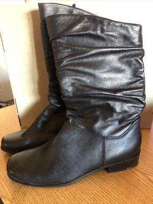 St Johns Bay Boots Womens 6 Black 