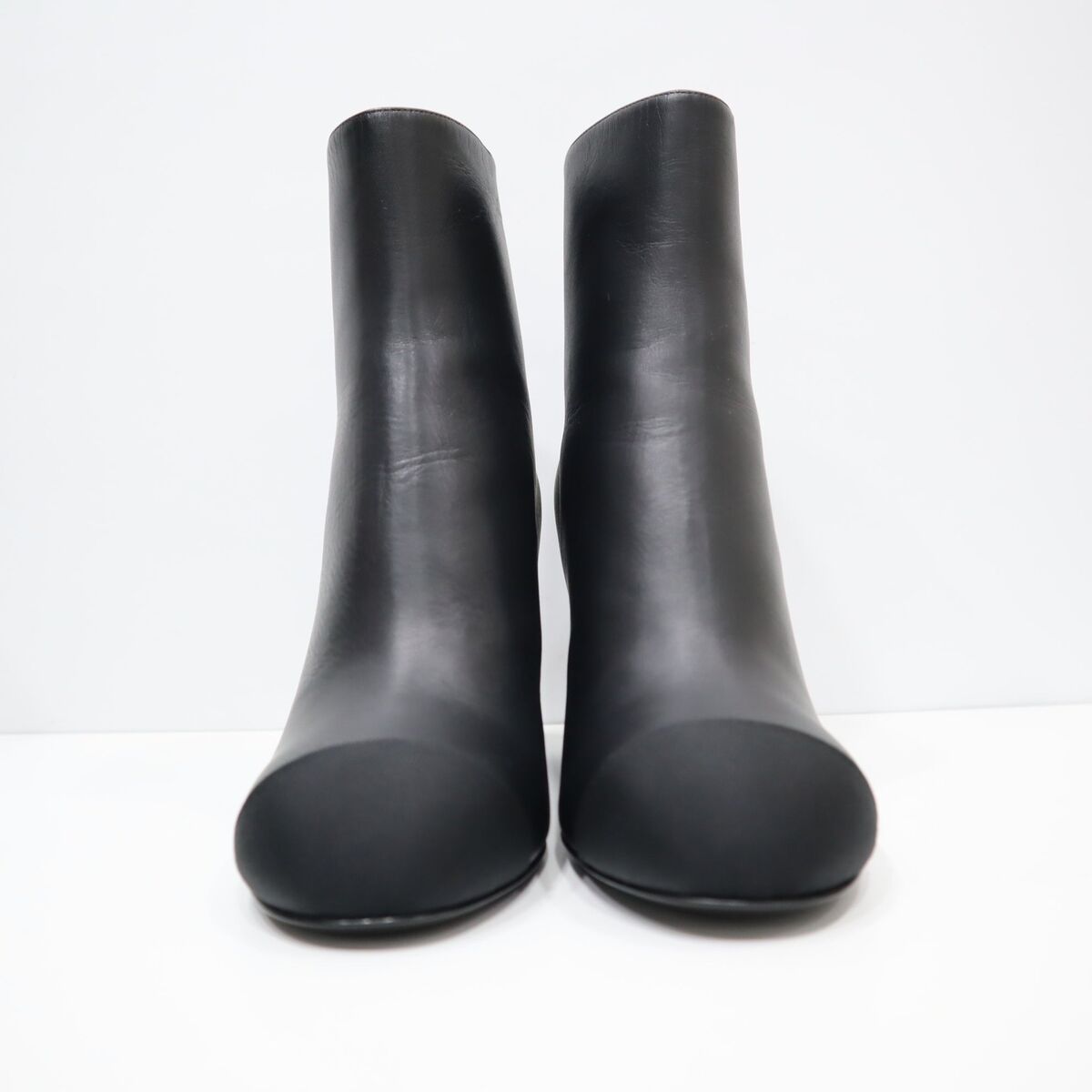 Chanel short boots black G39529Y563319 size: 38 Coco Mark Chanel short boots black G39529Y563319 size: 38 Coco Mark