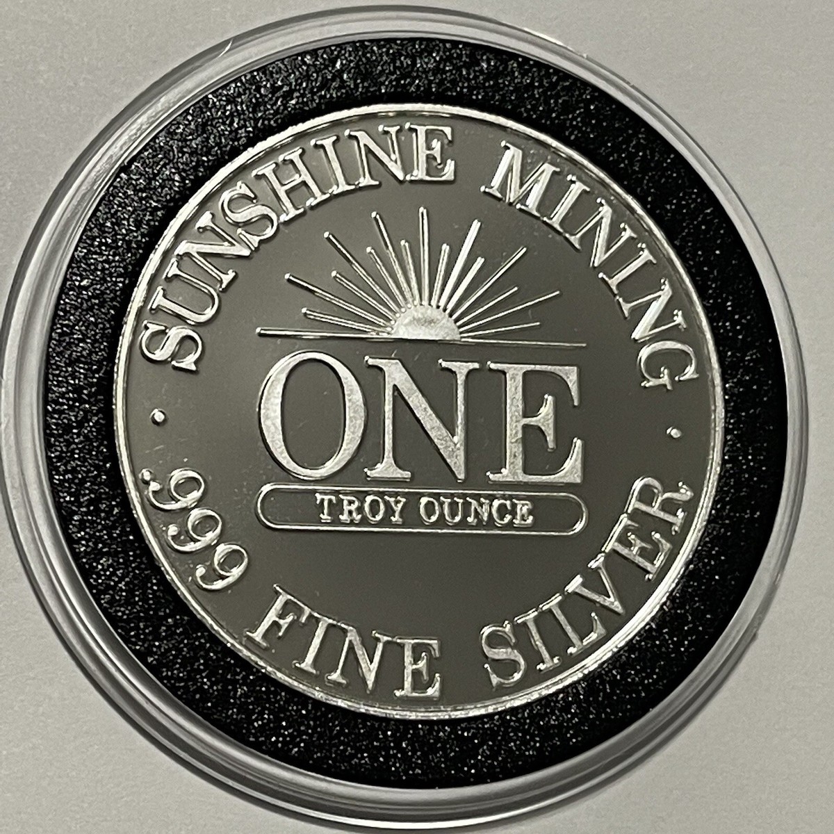 1982 Sunshine Mining Eagle PROOF Coin 1 Troy Oz .999 Fine Silver