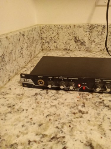 BBE 386 Acoustic Preamp - Rack Gear Effects - Picture 3 of 6