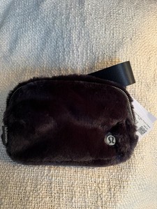Fuzzy Lululemon Belt Bag | eBay Fuzzy Lululemon Belt Bag | eBay