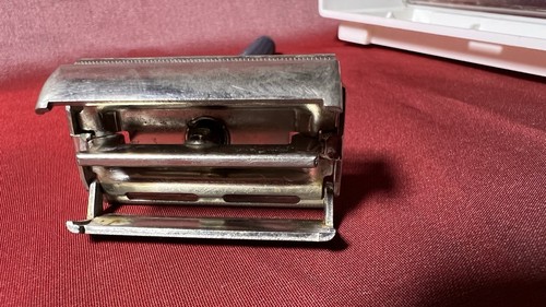 RASOIO SAFETY RAZOR VINTAGE GILLETTE SUPER SLIMTWIST - Foto 5 di 6
