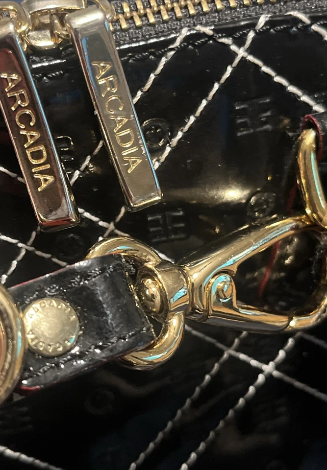 Bolso de Mano Arcadia Negro Charol Cúpula con Correa Borde Rojo Italia Foto 4 de 4