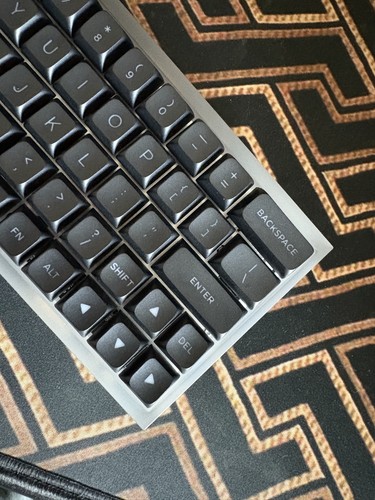 KBDFans Acrylic Tofu Redux - Brass weight - Custom Mechanical Keyboard - 第 6/16 張圖片