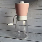 Vintage 50’s Pink Nut Grinder with lid Great condition. Federal Housewares