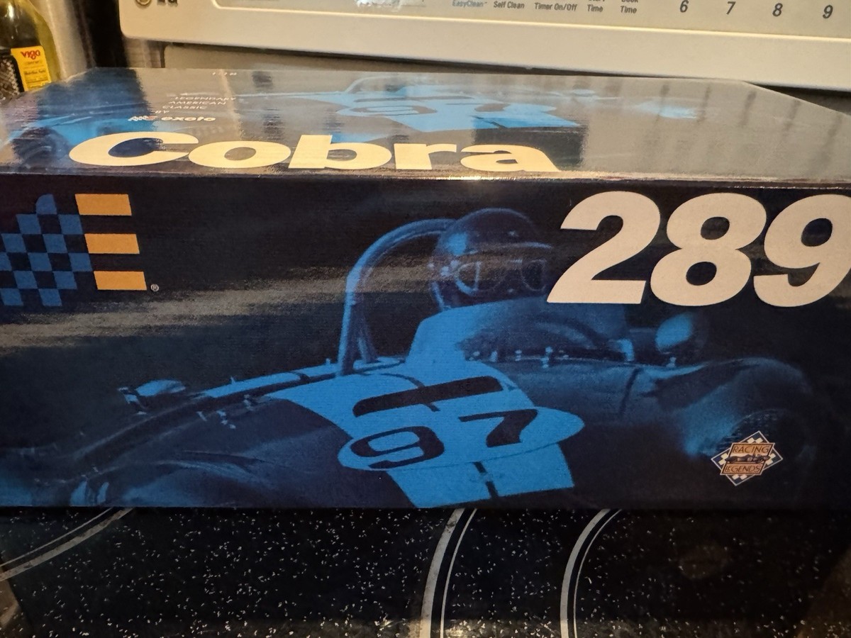 Exoto Racing Legends 1/18 Cobra 260/289 EX18133 Burgundy With Gold