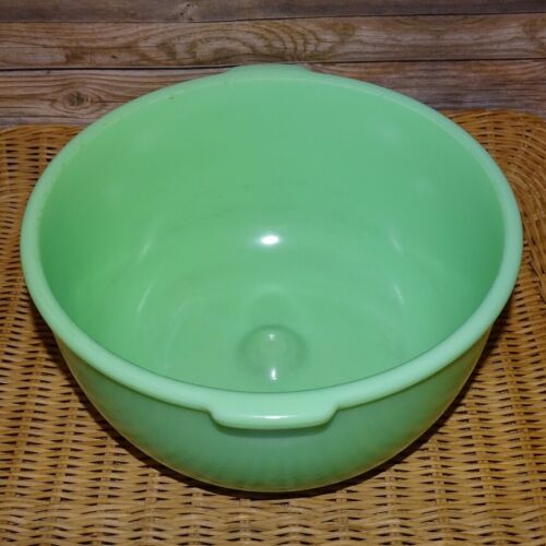 1940s Jadeite 9” Uranium Glass Electric Mixer Mixing Bowl Tab Handles Glows - Picture 3 of 12