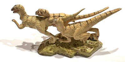 Vintage Carnegie Collection Dinosaur Statue Figure Deinonychus