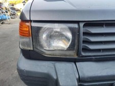 Feu avant (phare) Mitsubishi MONTERO