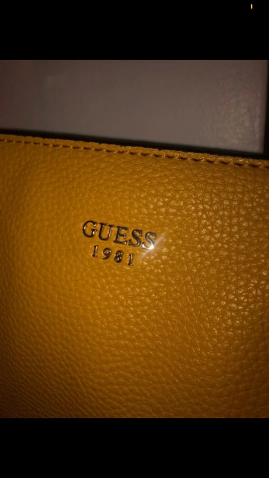 sac a mains guess a bandoulière jaune moutarde - Photo 3/4