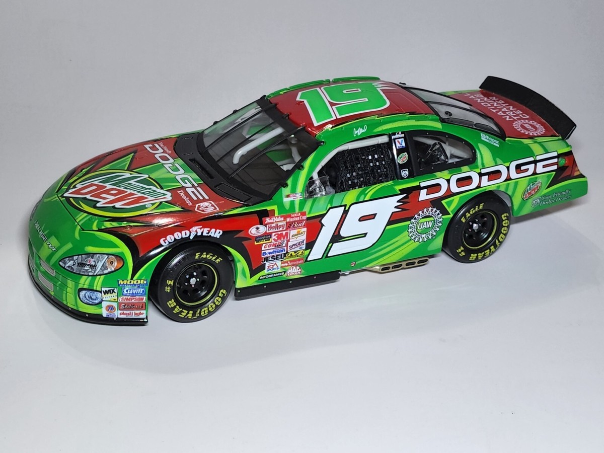 Action Collectibles #19 CASEY ATWOOD Mountain Dew Car 1:24 Scale