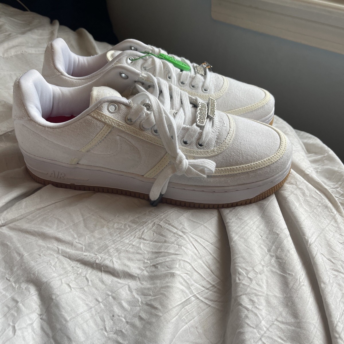 Size 8.5 - Nike Travis Scott x Air Force 1 Travis Scott Size 8.5 - Nike Travis Scott x Air Force 1 Travis Scott