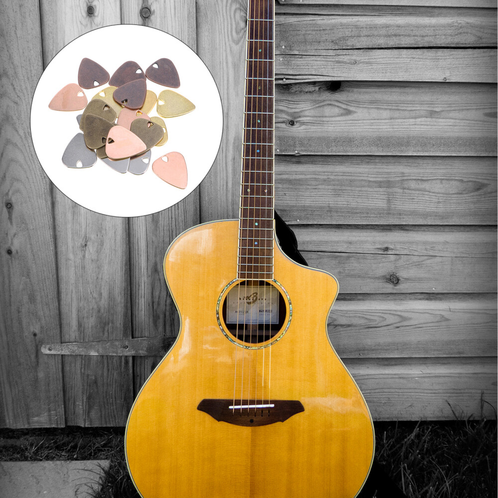 20 Guitar Picks Keychain with Metal Picks for Ukulele & Craft