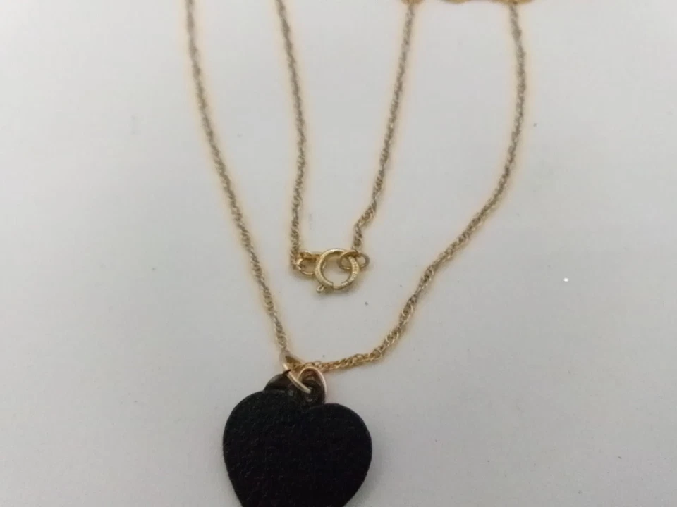 Landstrom's Black Hills Oro Negro Recubierto de Polvo Corazón Colgante 10K Dijes Colgantes Foto 4 de 4