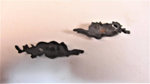 Antique Red Copper Sword Mekuri Menuki Tsubaki Design Metalwork Pair 9g - Picture 6 of 8