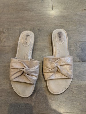 b.o.c size 9M Gold blush flats