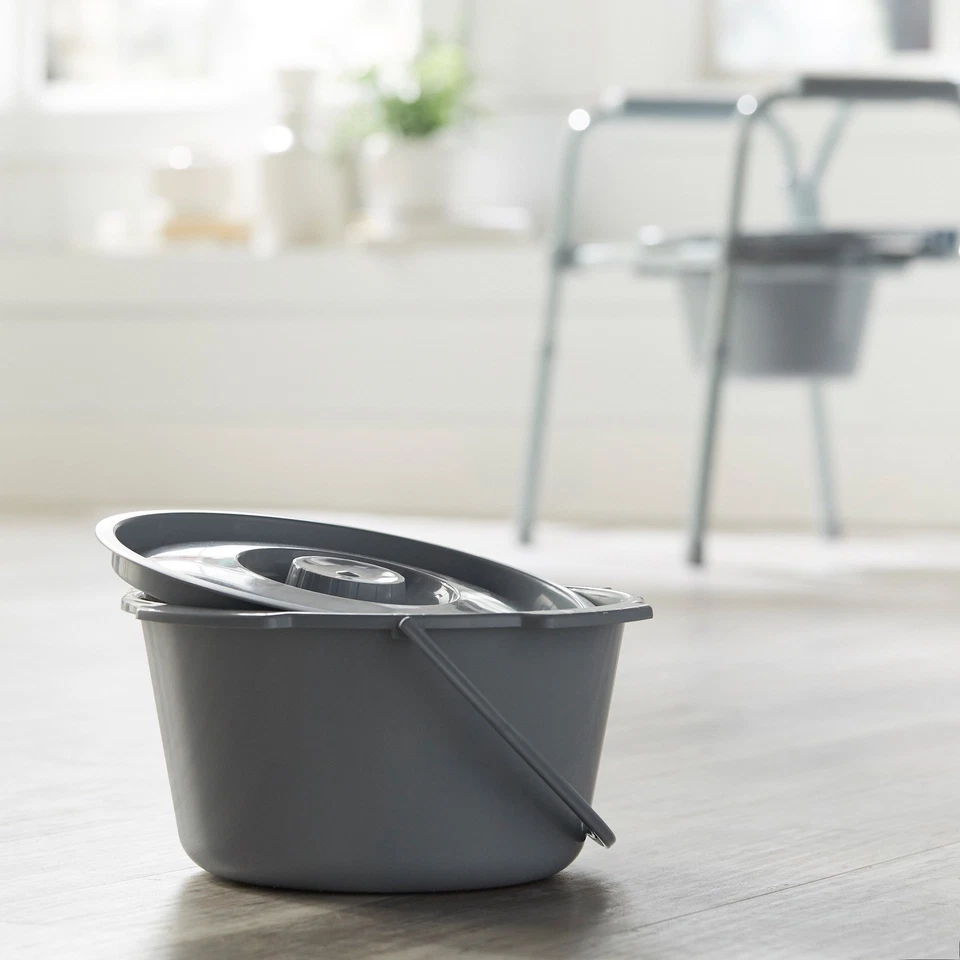 Cubo de cómoda McKesson 146-11106 7,5 cuartos con mango de plástico y cubierta 1 quilate Foto 4 de 4