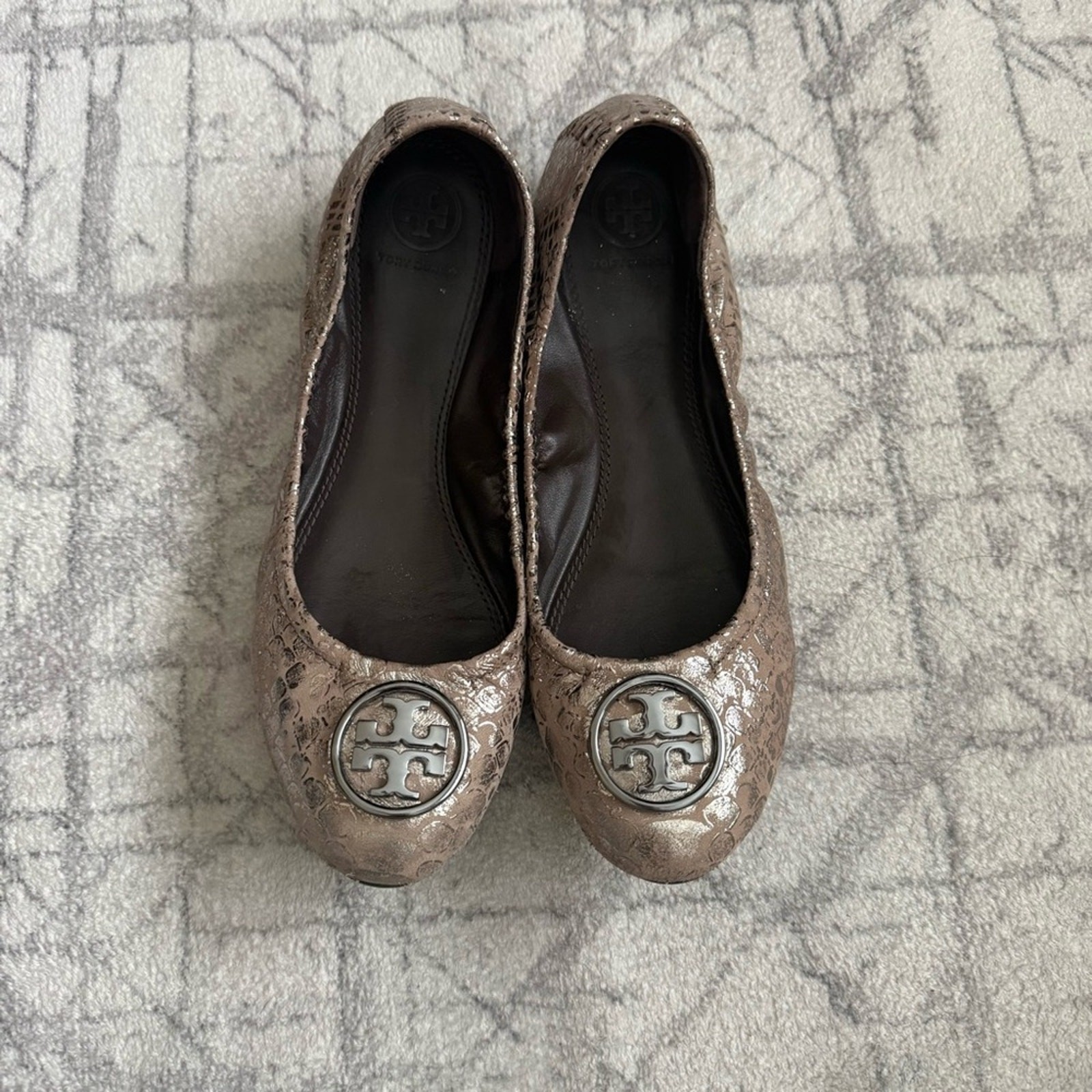 Tory Burch Heidi Scrunch Metallic Taupe Ballet Flats – Size 9 thumbnail 2