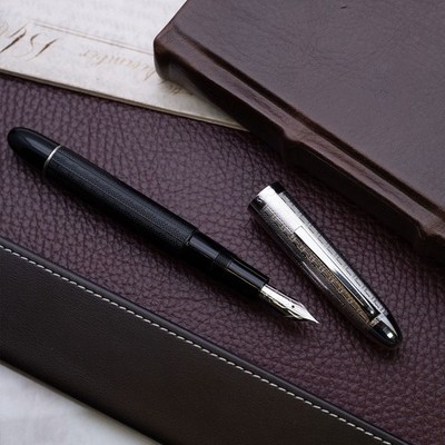 Grandmas - Guilloche Black/silver - Fountain pen - FP NIB F 18K