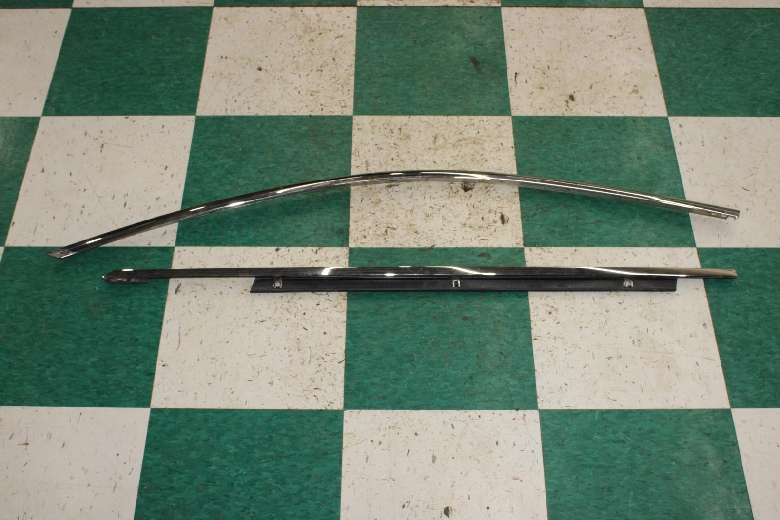 Bentley Flying Spur 2013-2018 Front Left Molding Chrome