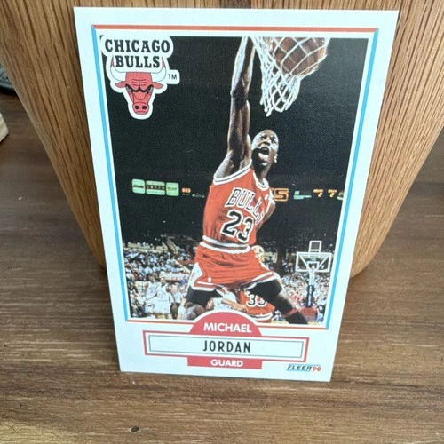 Fleer 1990 Fleer Michael Jordan #26 Chicago Bulls NBA Basketball Trading Card
