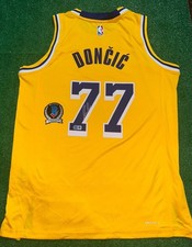 Luka Doncic Los Angeles Lakers Signed Autographed Jersey Beckett coa