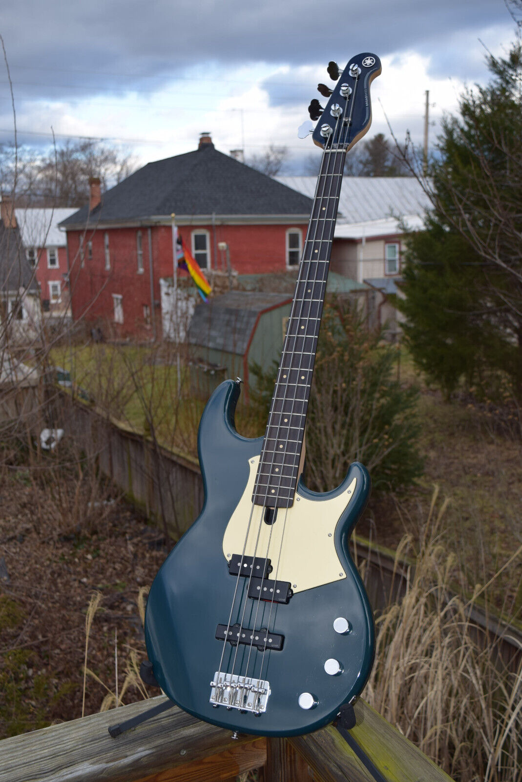 Yamaha BB434 Bass Guitar 4-String (Teal Blue) - HSC