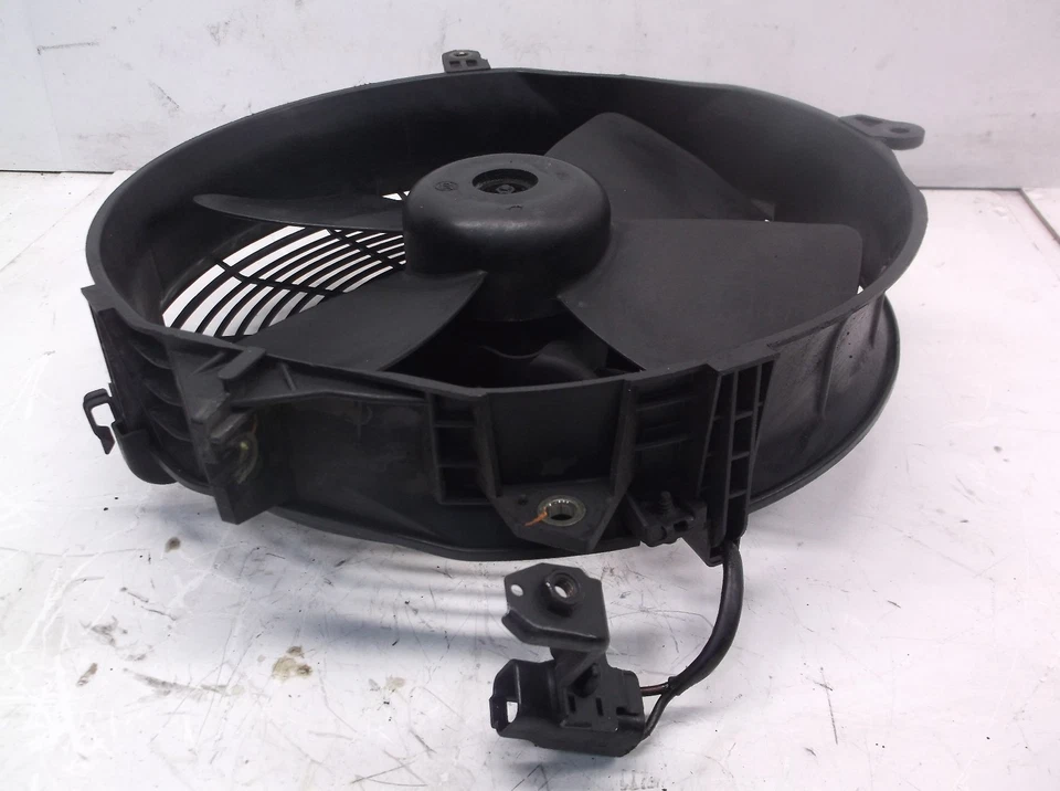 Двигатель вентилятора охлаждения со стороны правого пассажира для Lexus LS400 1990-1992 годов выпуска от оригинального производителя NS60133 - Изображение 3 из 4