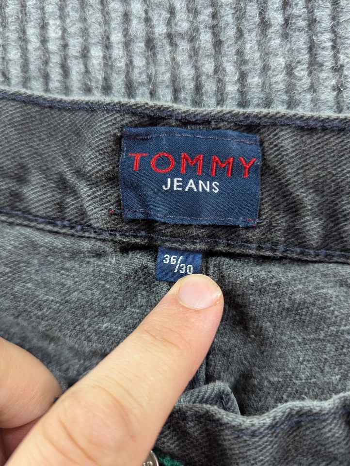 Pantalones de mezclilla Tommy Hilfiger para hombre 36x30 negros holgados parche bandera libertad de colección 34x28 Foto 4 de 4