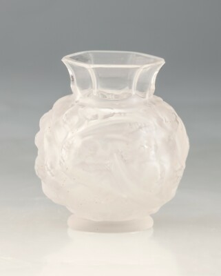 Vase en verre orbe usine style René Lalique