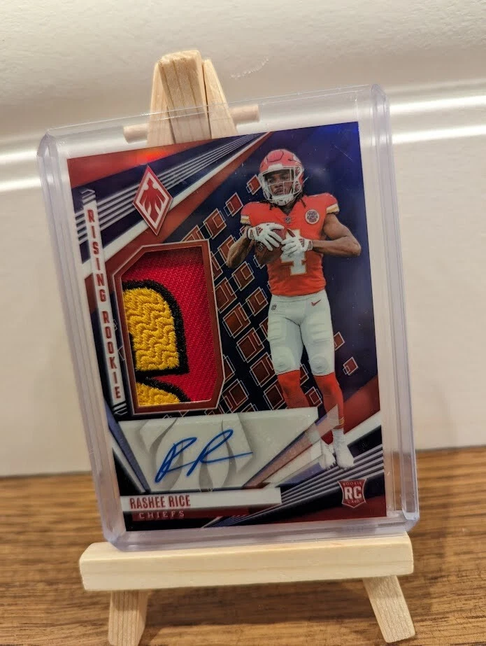 🔥2023 Phoenix RASHEE RICE Rookie Auto RC RPA 8/10 AMAZING 3 Color Patch CHIEFS - Image 3 of 4