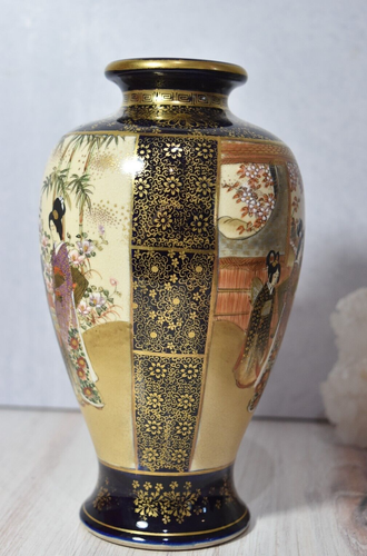 Vtg Japanese Satsuma Cobalt Blue Gold Gilt Flower decoration Geisha Motif Vase - Picture 6 of 24