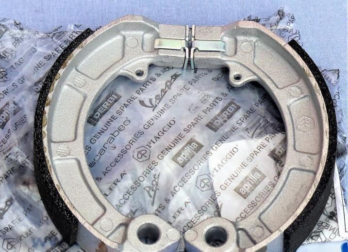 Kit Ganasce Premontato Brembo K 68 075 Posteriore: Conforme ECE-R90, Con Regolatore Automatico!
