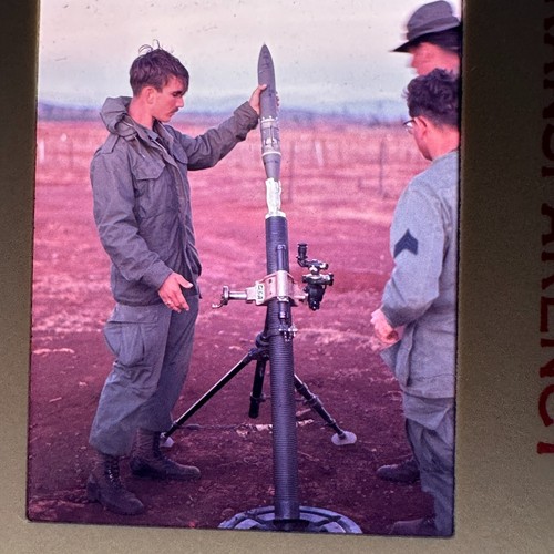 Lot of 2 Vietnam War 1969 Color Transparency Soldier Load Mortar Gun Photo Slide - Bild 2 von 4