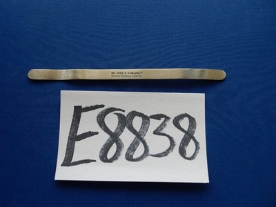 V. Mueller NL1305-2 Malleable Davis Retractor 3/8'' x7''