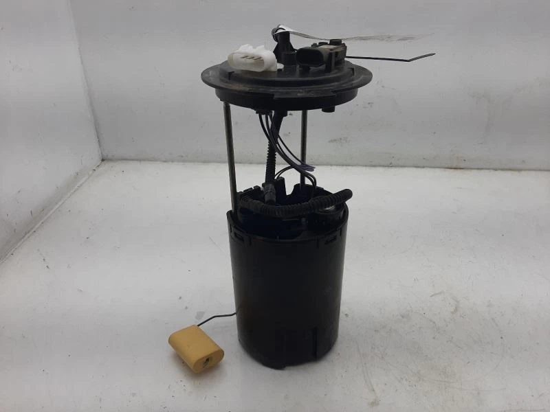 Conjunto de bomba de combustível 06-08 Cadillac DTS 19153051 - Imagem 2 de 4