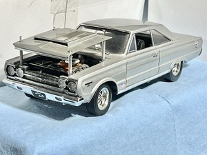 1:18 CAMPBELL COLLECTIBLES 1967 PLYMOUTH GTX “THE REAL” SILVER BULLET 426 HEMI
